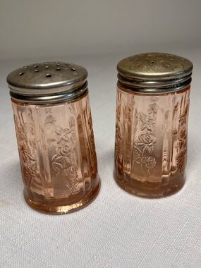 Vintage Federal Glass Sharon Pink Cabbage Rose 2.5" Salt & Pepper Shakers